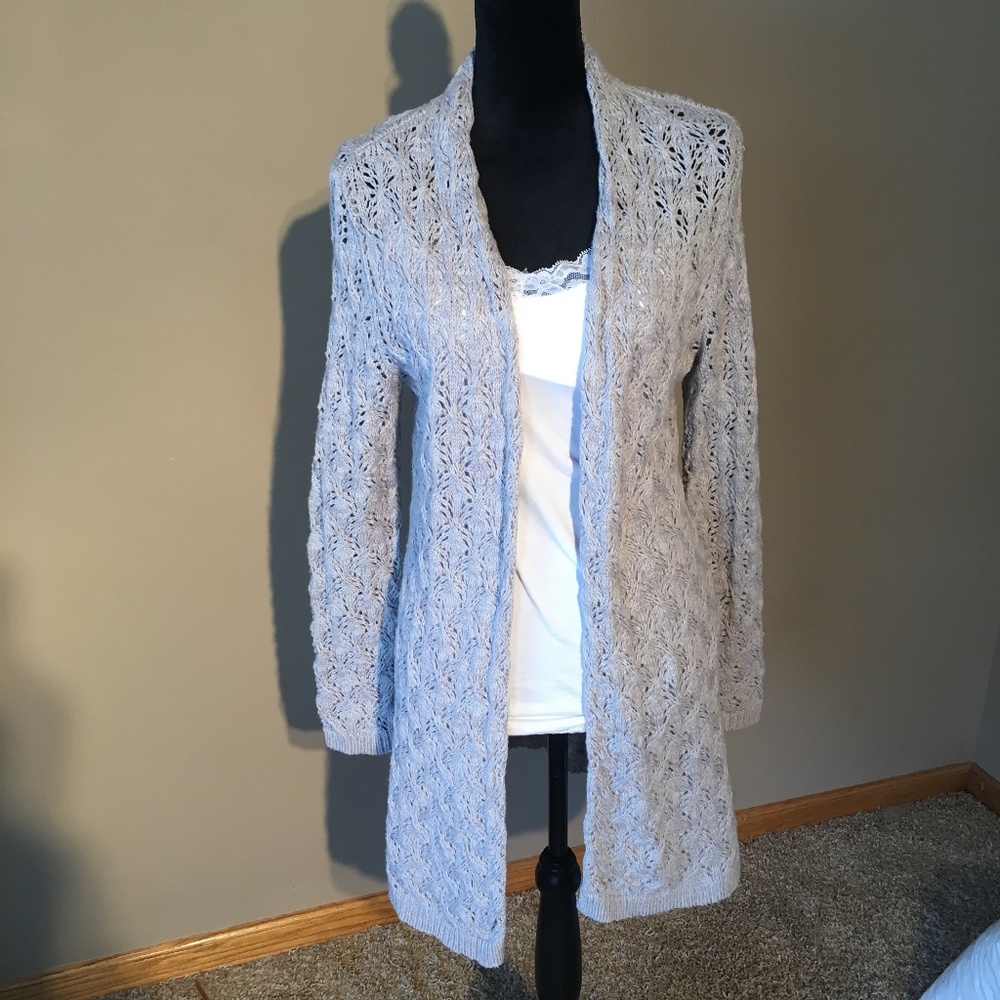 Cute Leo & Nicole crochet Grey cardigan sz M